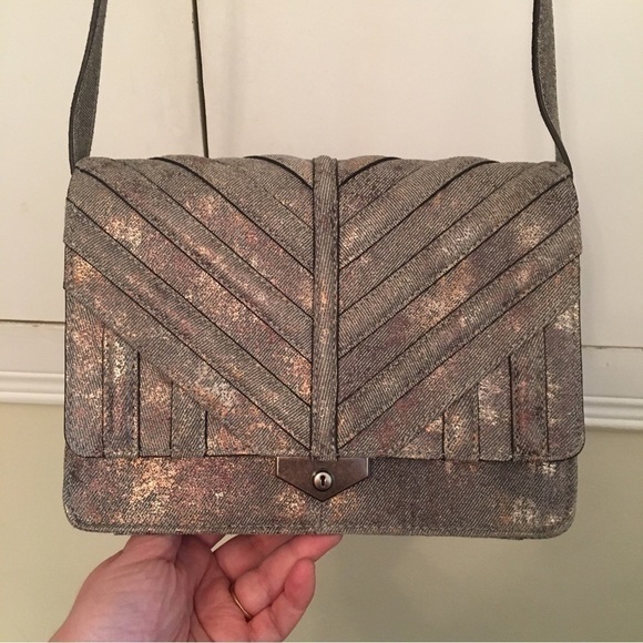 𝅺aimee Kestenberg On The Rocks Brushed Metallic Crossbody Bag - Picture 2 of 9